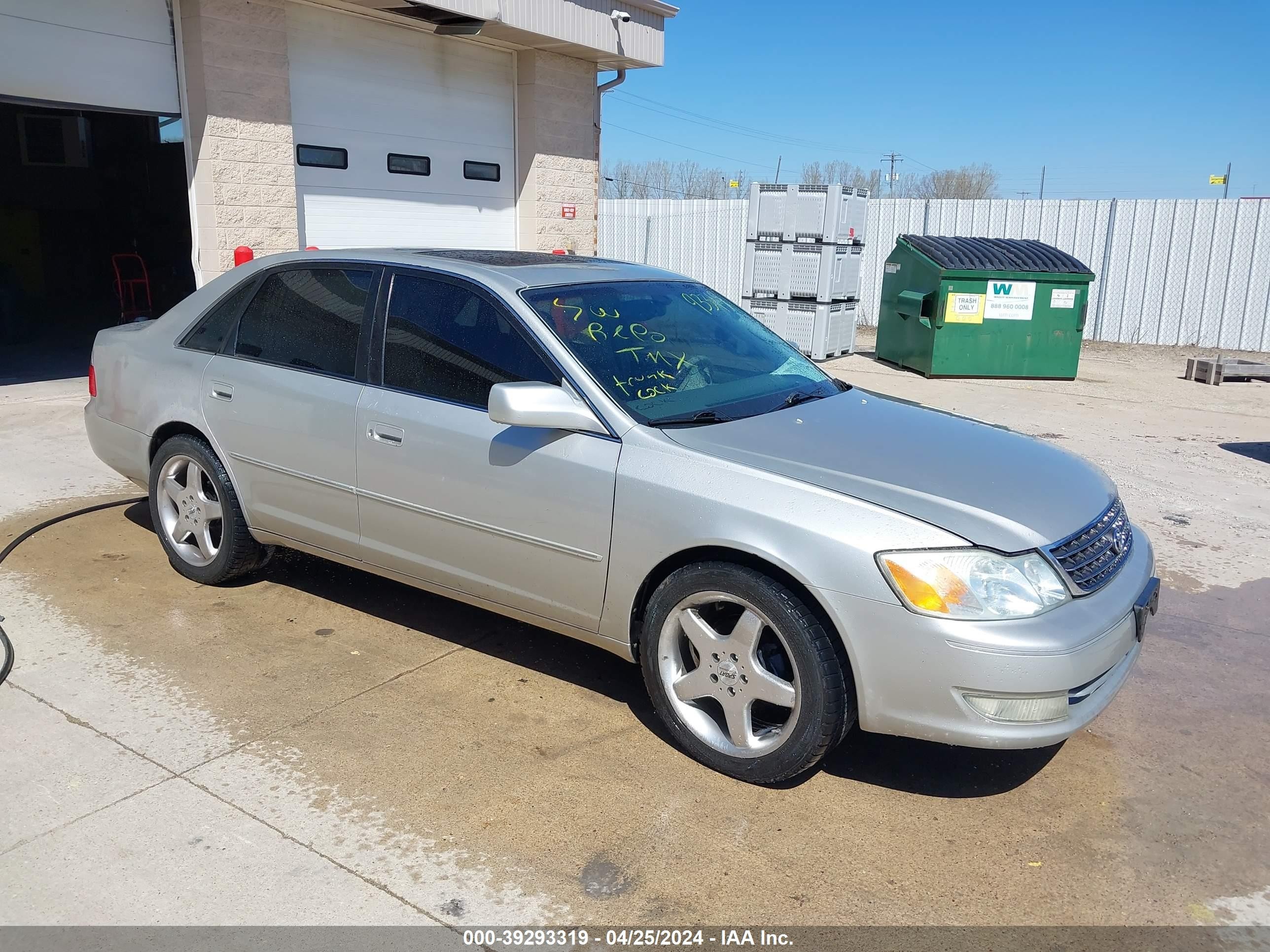 TOYOTA AVALON 2003 4t1bf28b33u282572