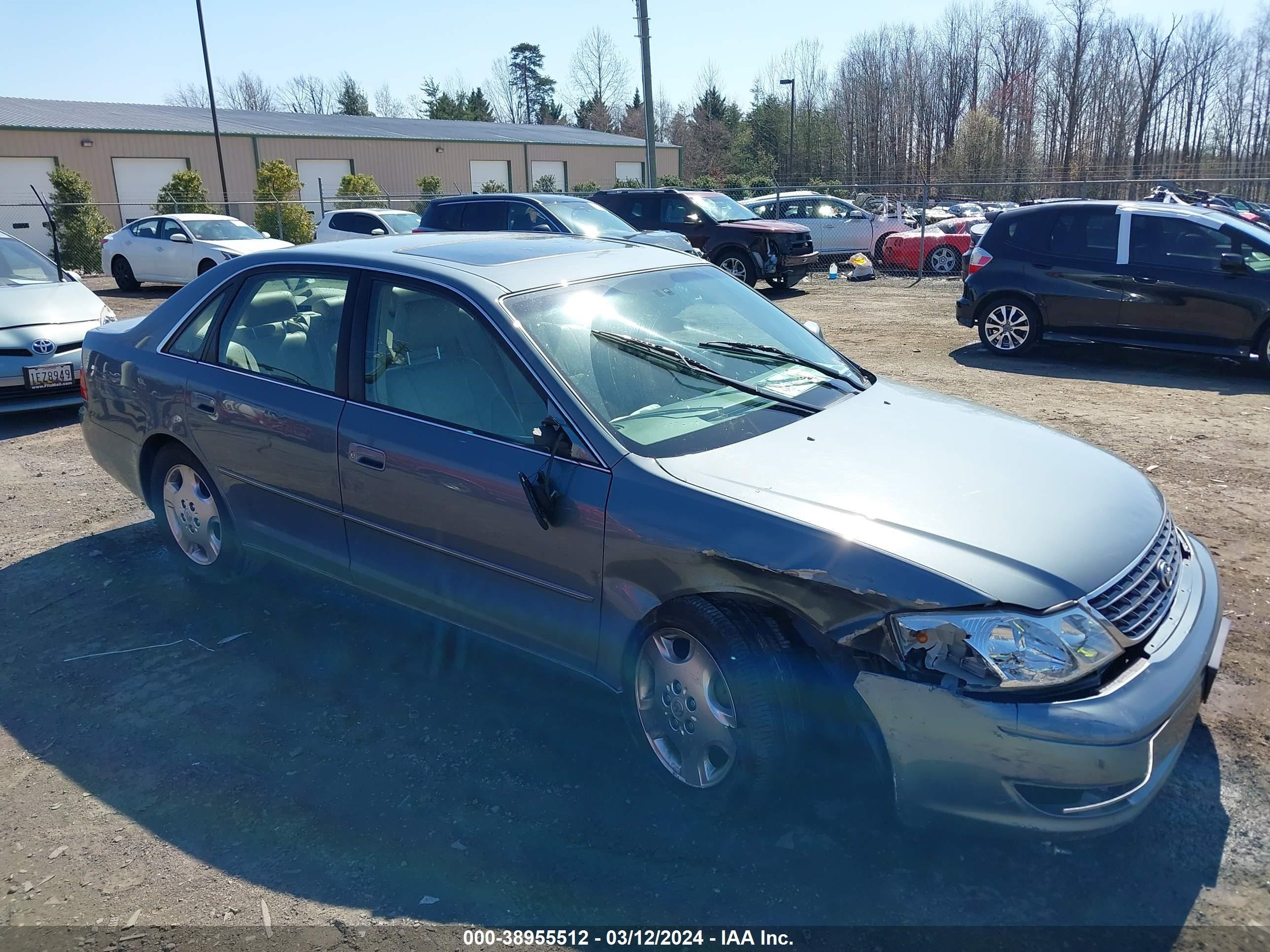 TOYOTA AVALON 2003 4t1bf28b33u312850