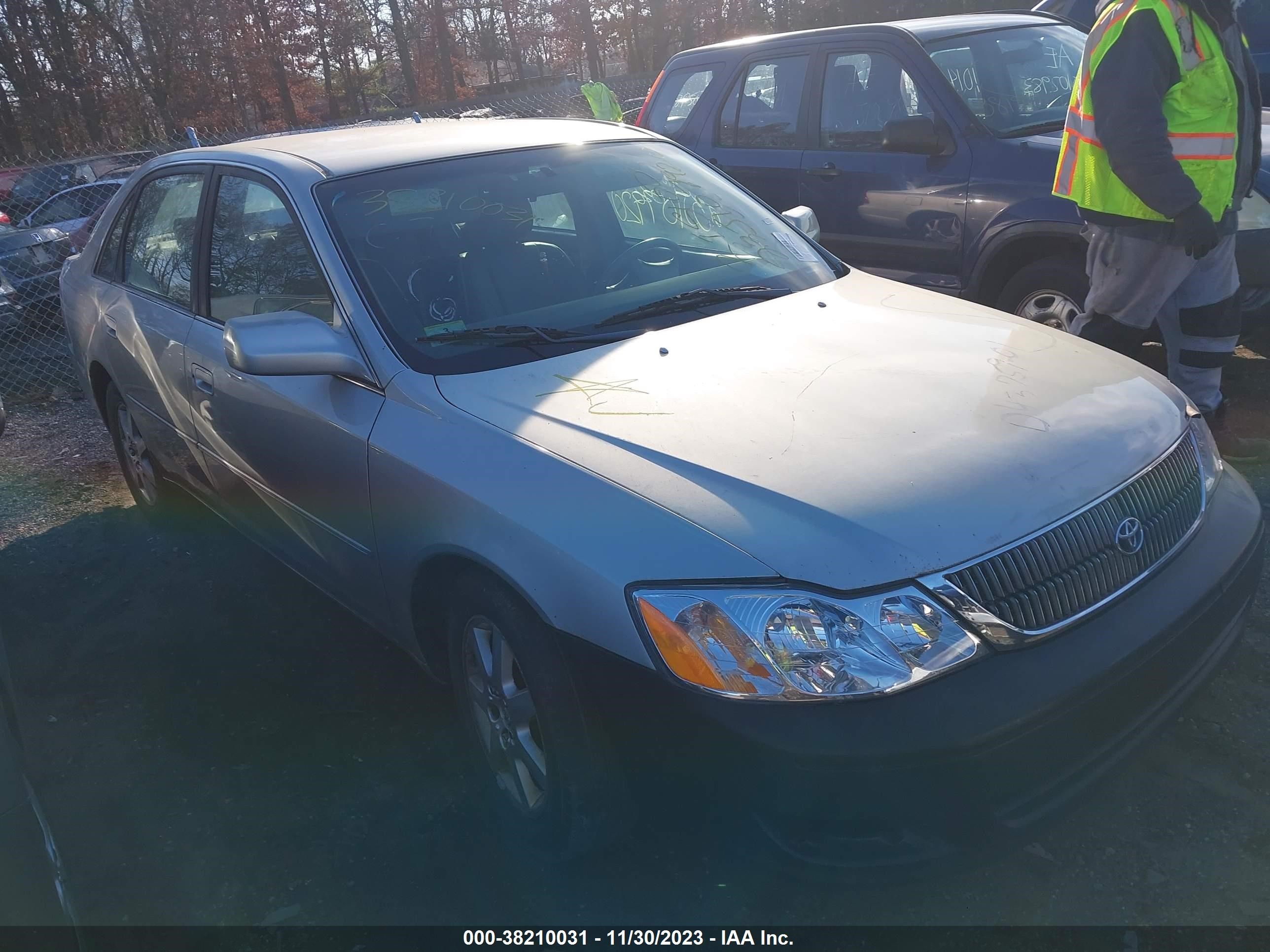 TOYOTA AVALON 2002 4t1bf28b42u215591