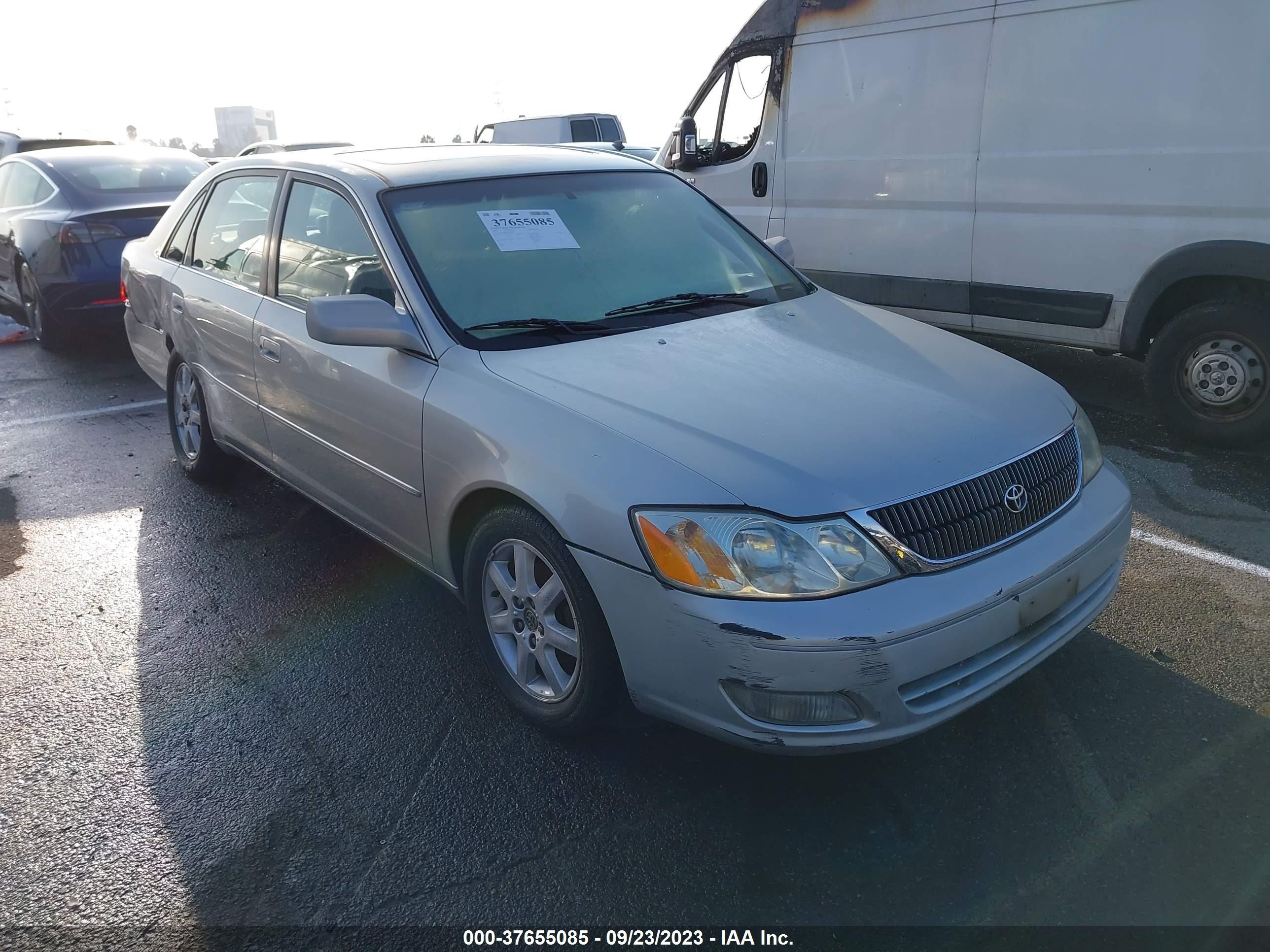 TOYOTA AVALON 2001 4t1bf28b51u178145