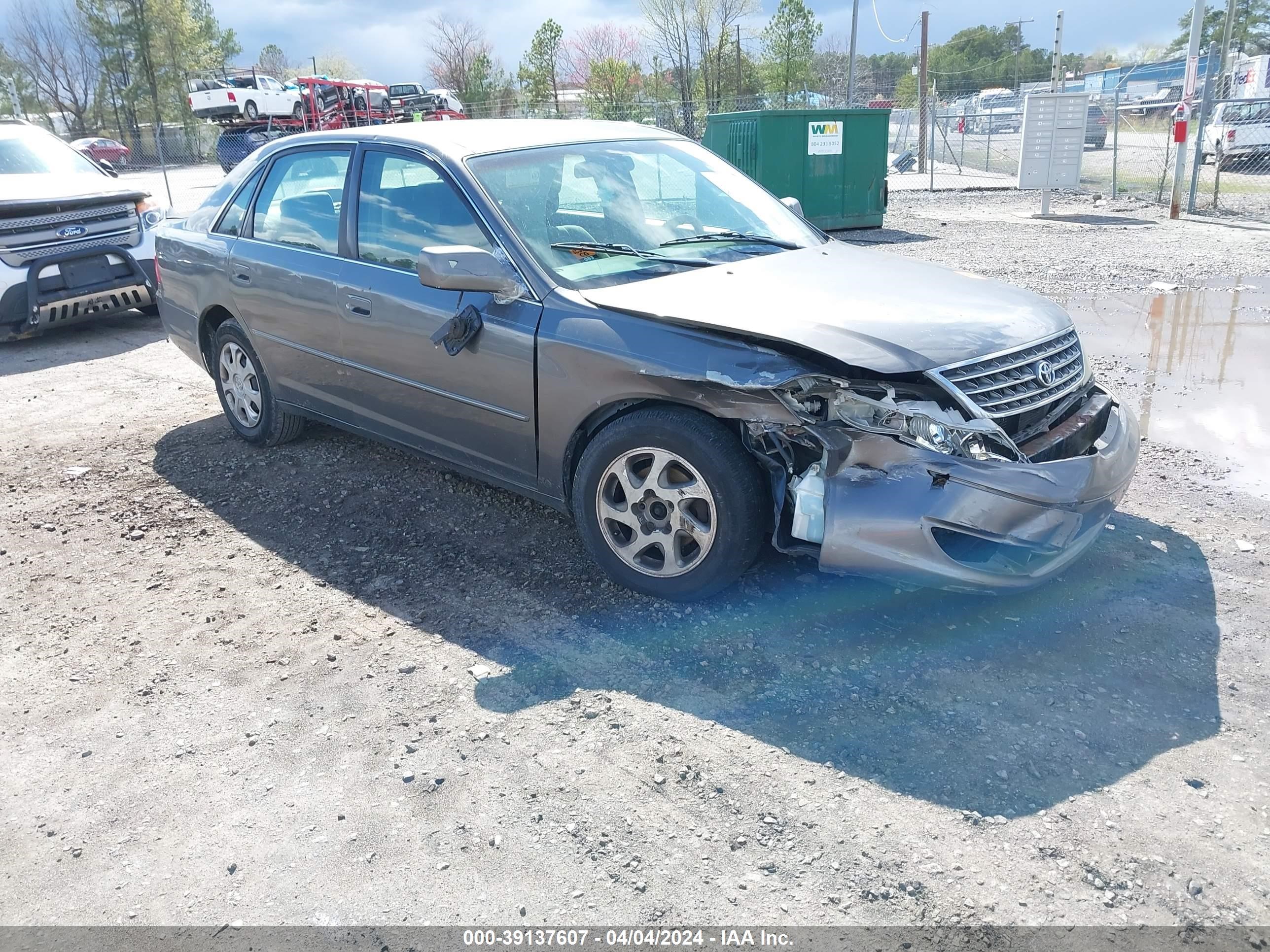 TOYOTA AVALON 2003 4t1bf28b53u270018