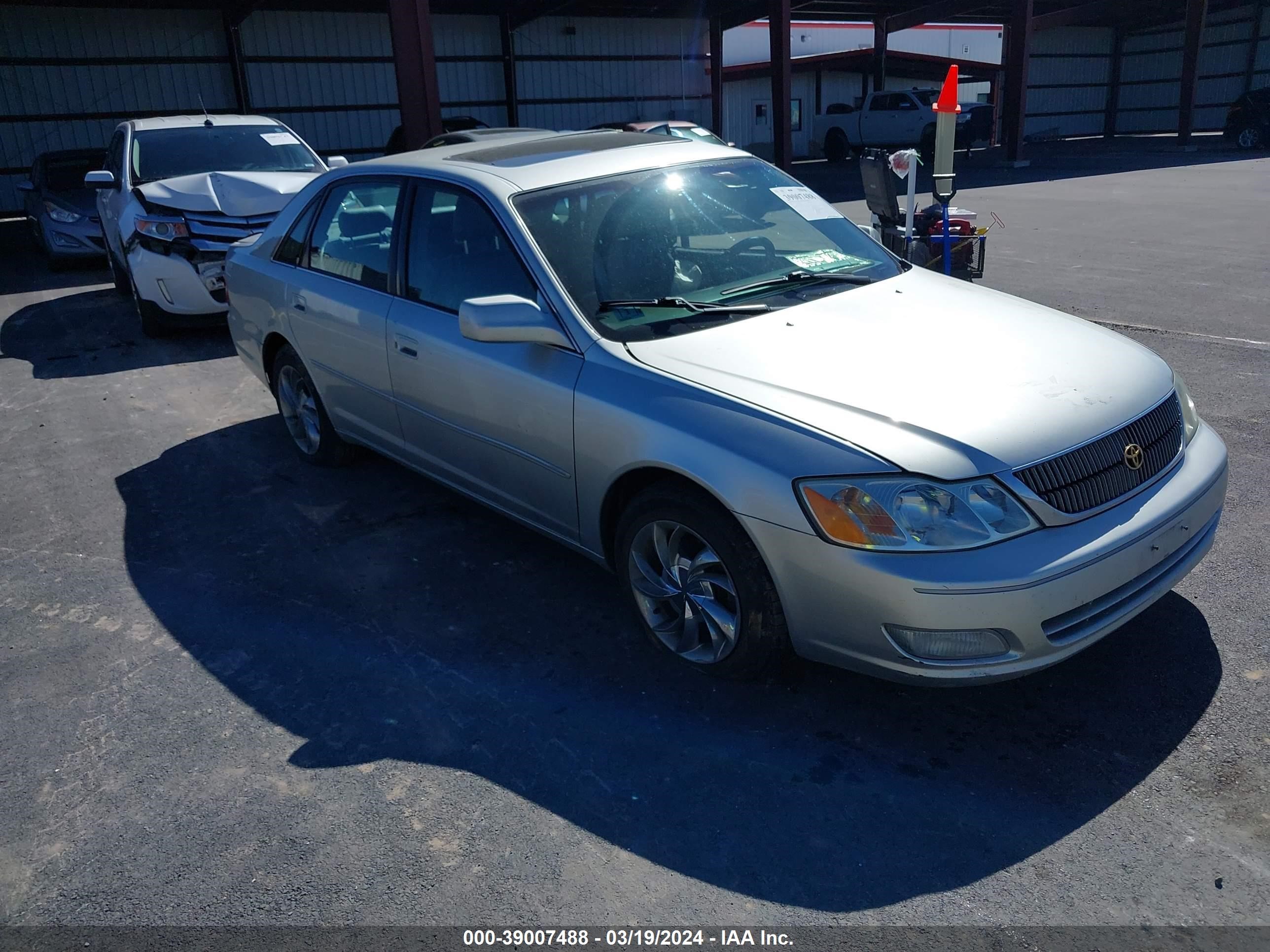 TOYOTA AVALON 2001 4t1bf28b61u189879