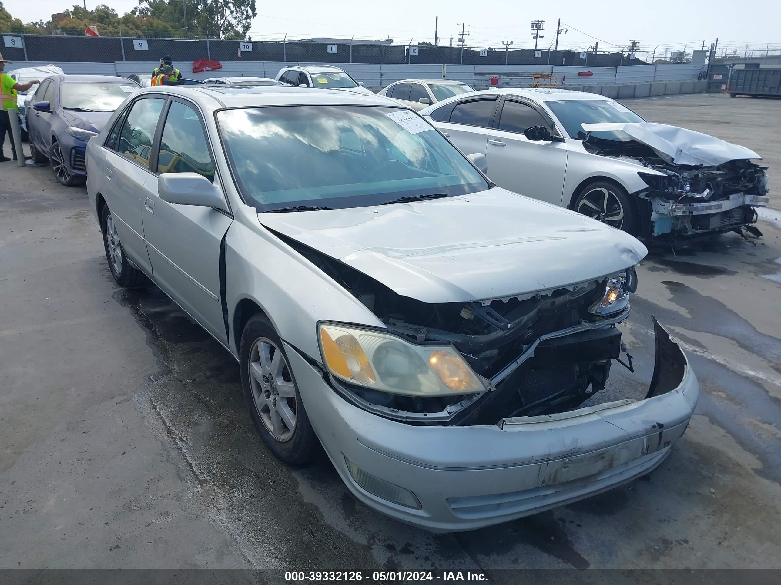 TOYOTA AVALON 2001 4t1bf28b71u175036