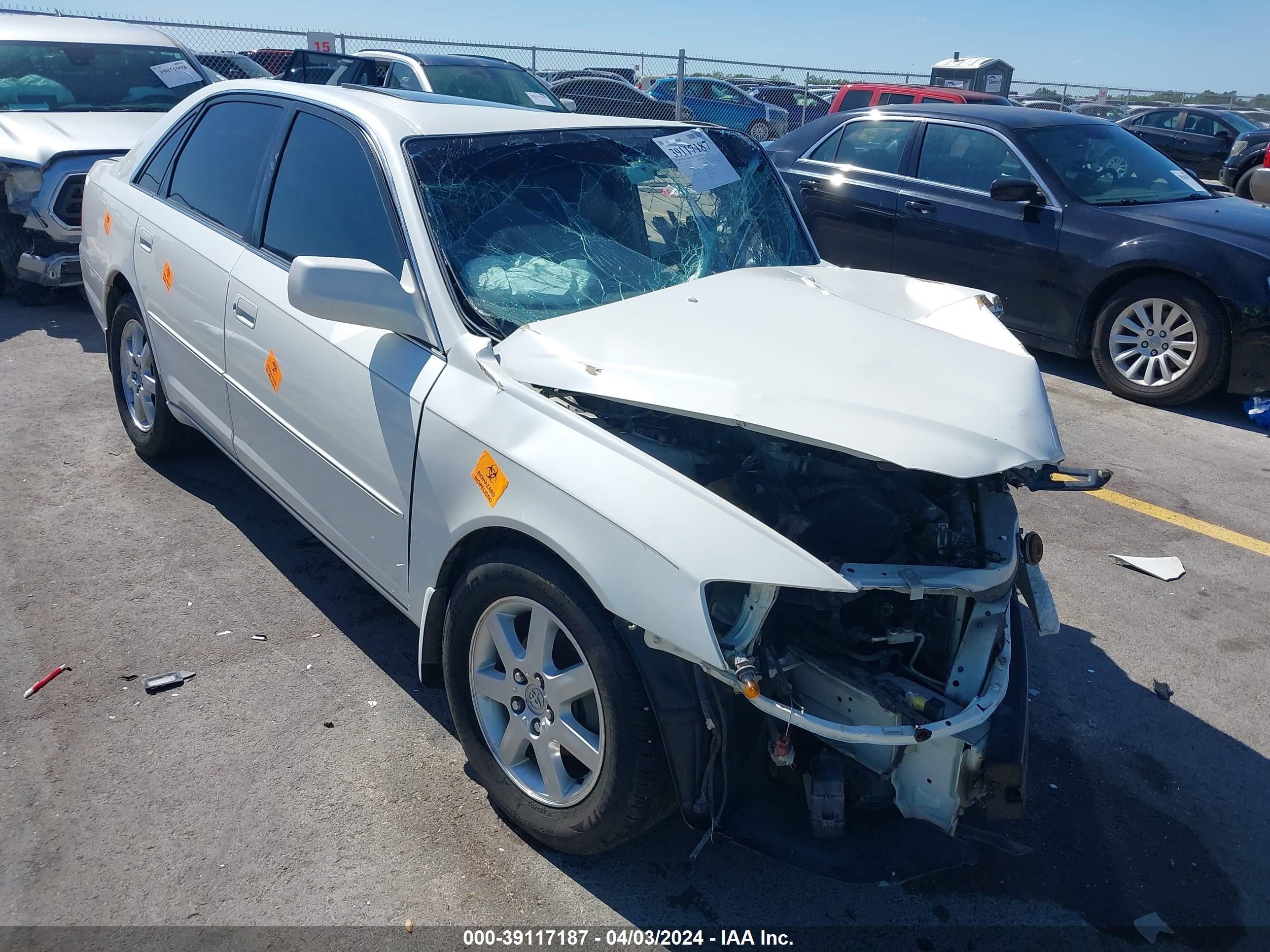 TOYOTA AVALON 2001 4t1bf28b71u179118