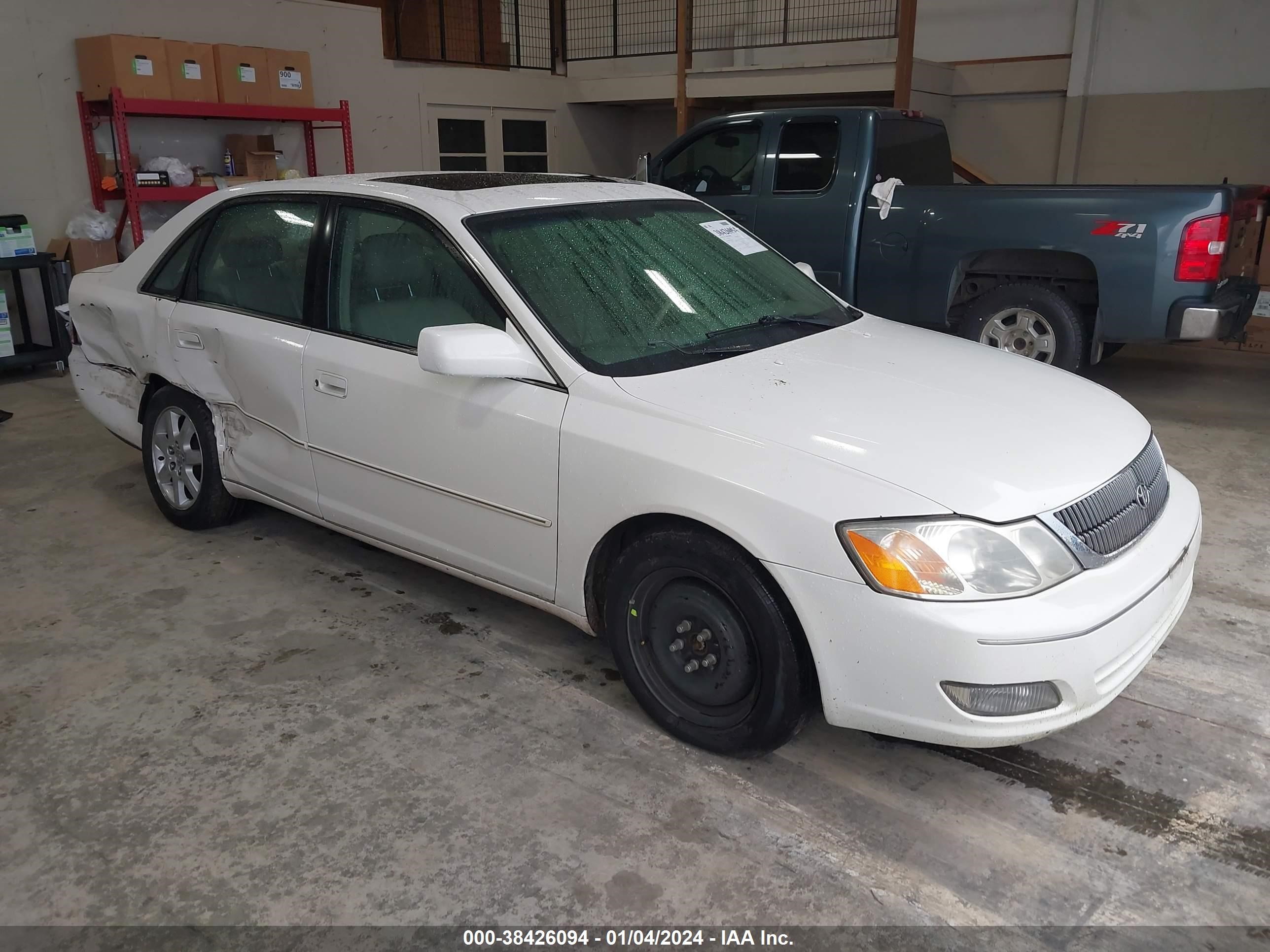 TOYOTA AVALON 2001 4t1bf28b81u123026