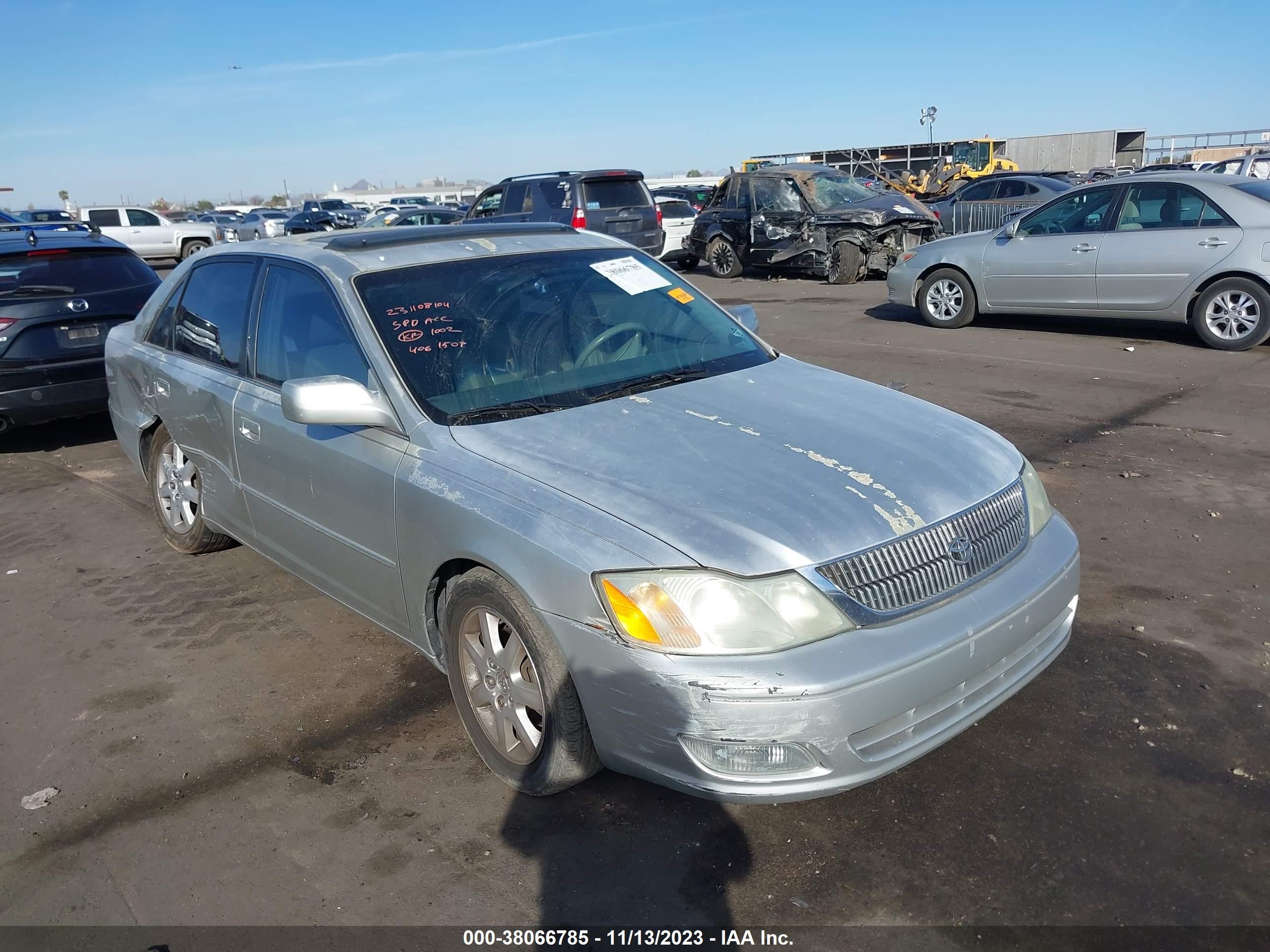 TOYOTA AVALON 2001 4t1bf28b81u181508