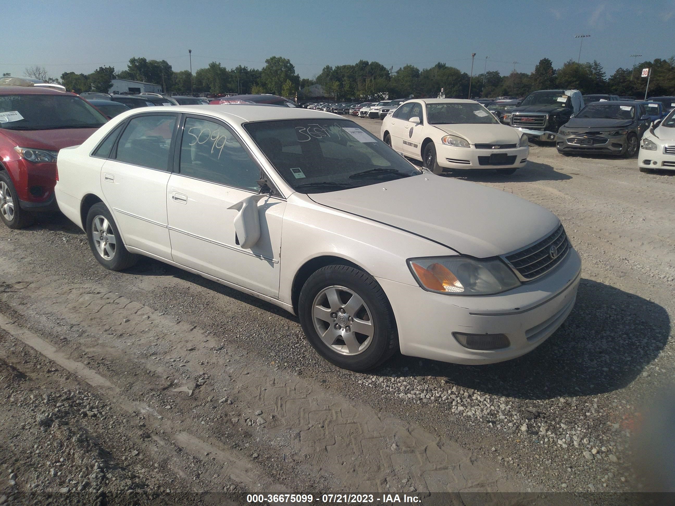 TOYOTA AVALON 2004 4t1bf28b84u359115