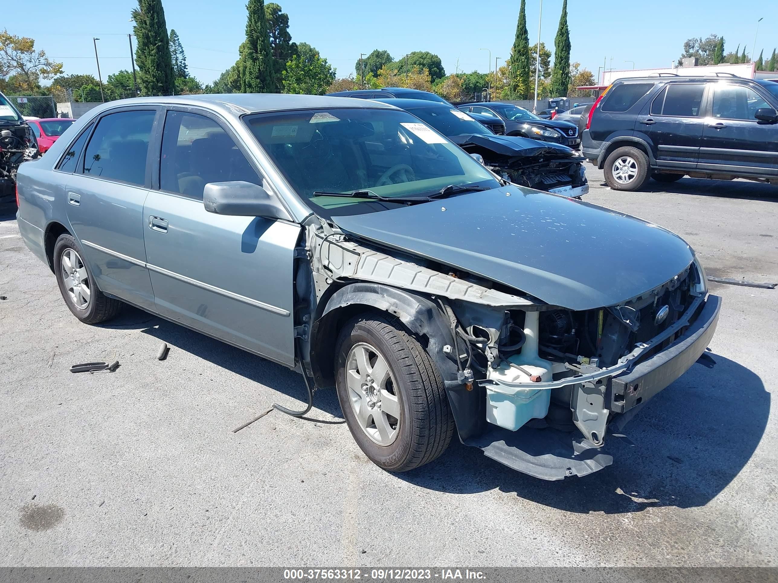 TOYOTA AVALON 2000 4t1bf28b8yu097134