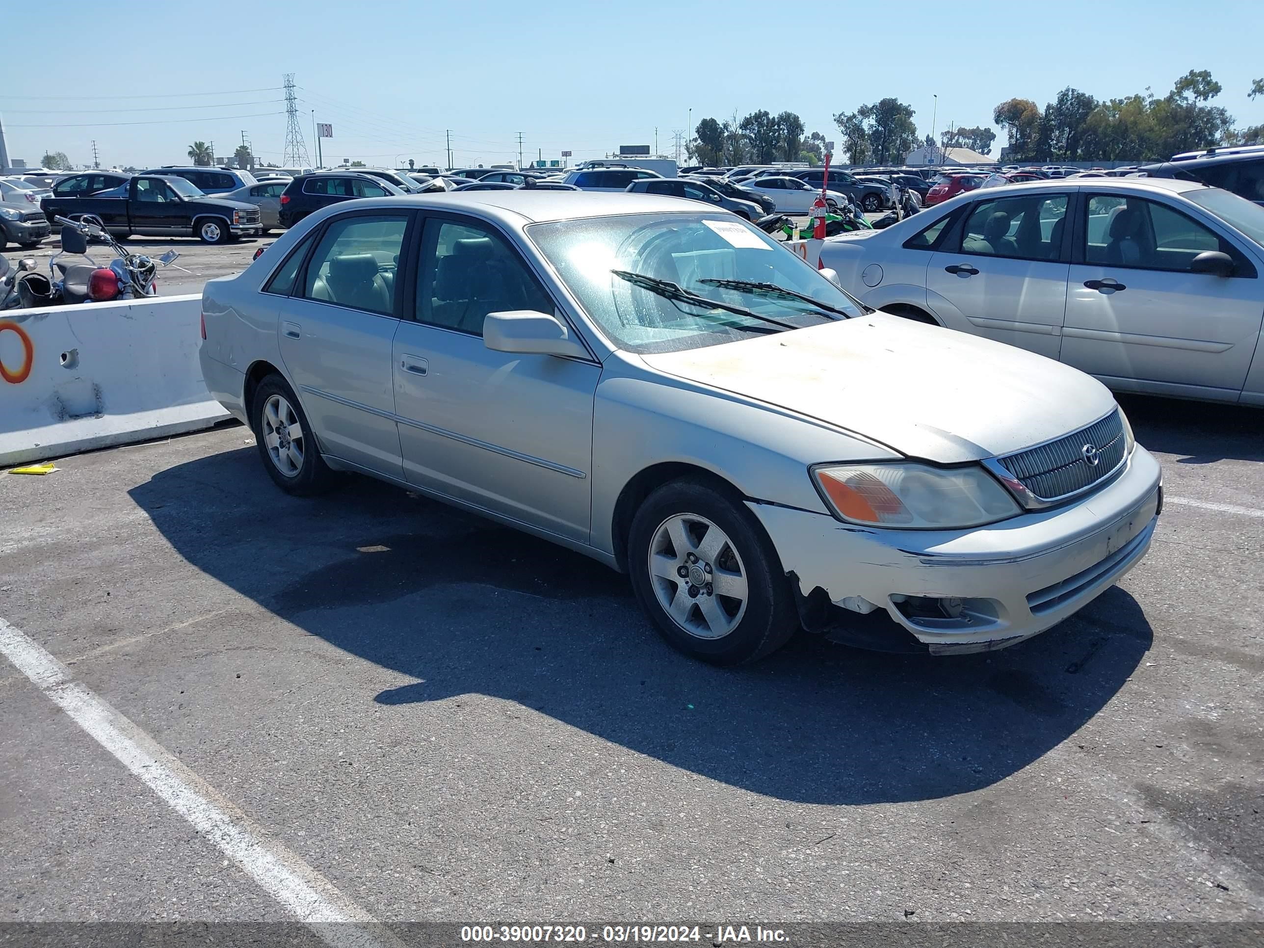 TOYOTA AVALON 2002 4t1bf28b92u246514