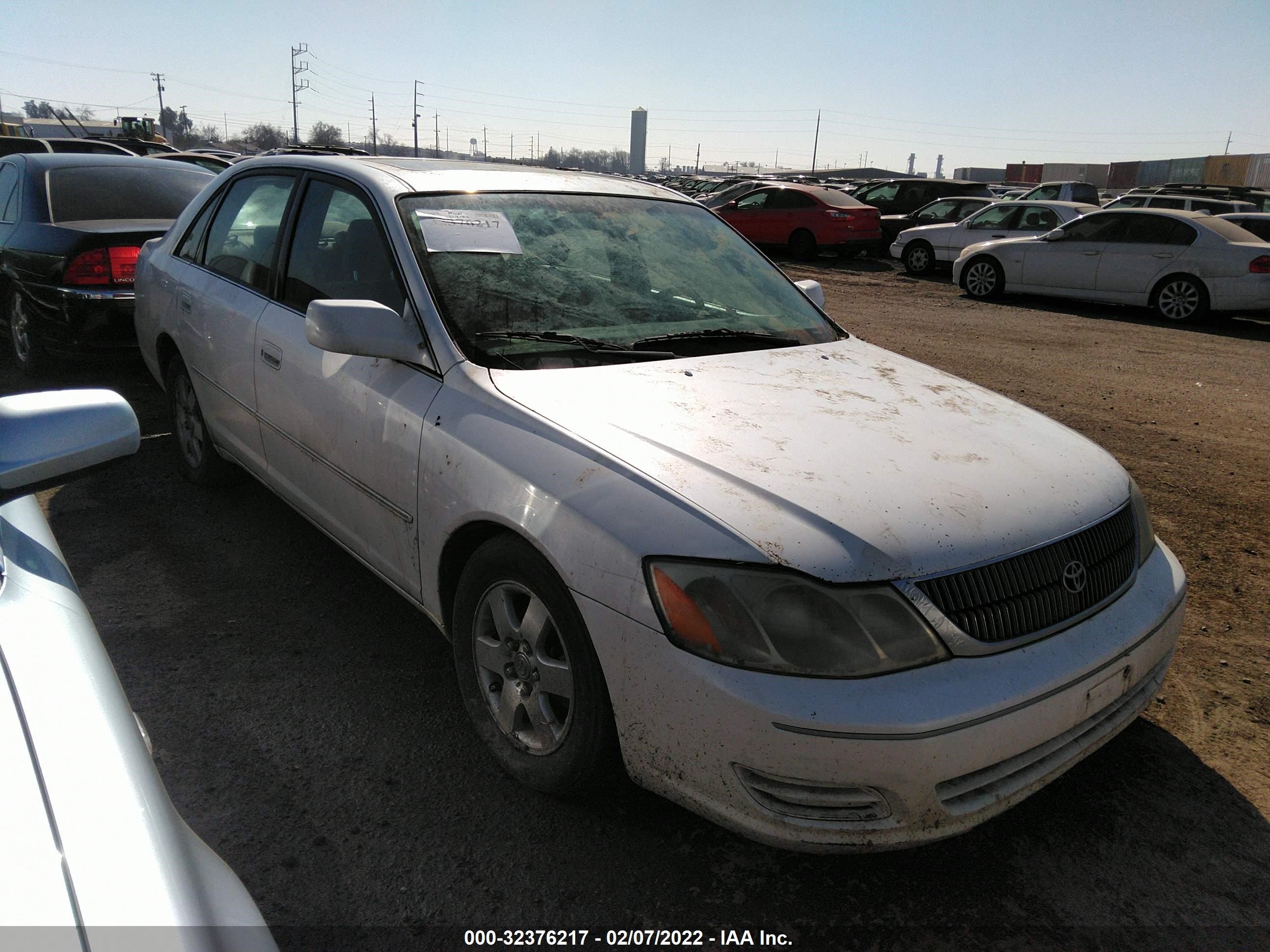 TOYOTA AVALON 2000 4t1bf28b9yu030316