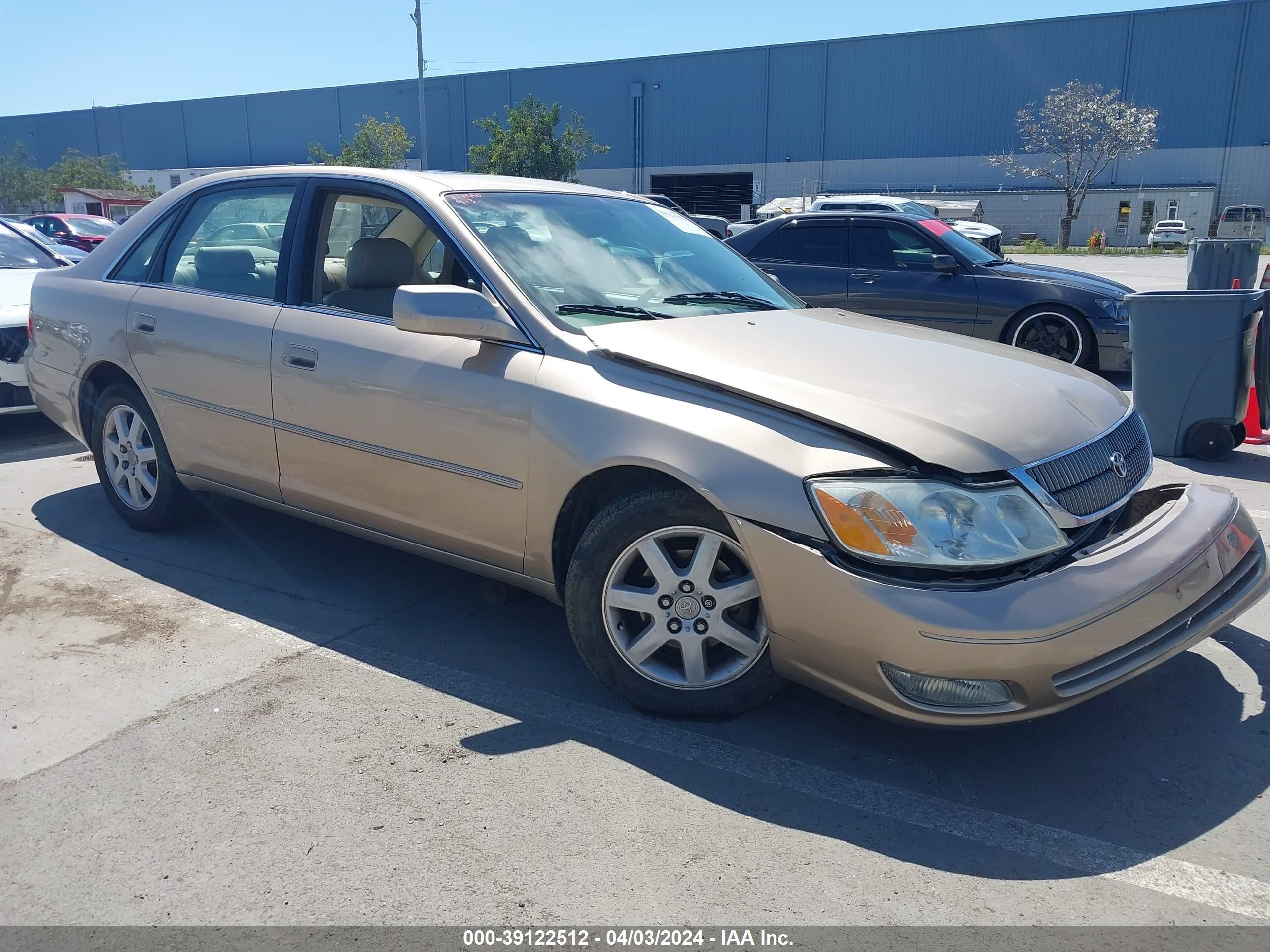 TOYOTA AVALON 2002 4t1bf28bx2u261927