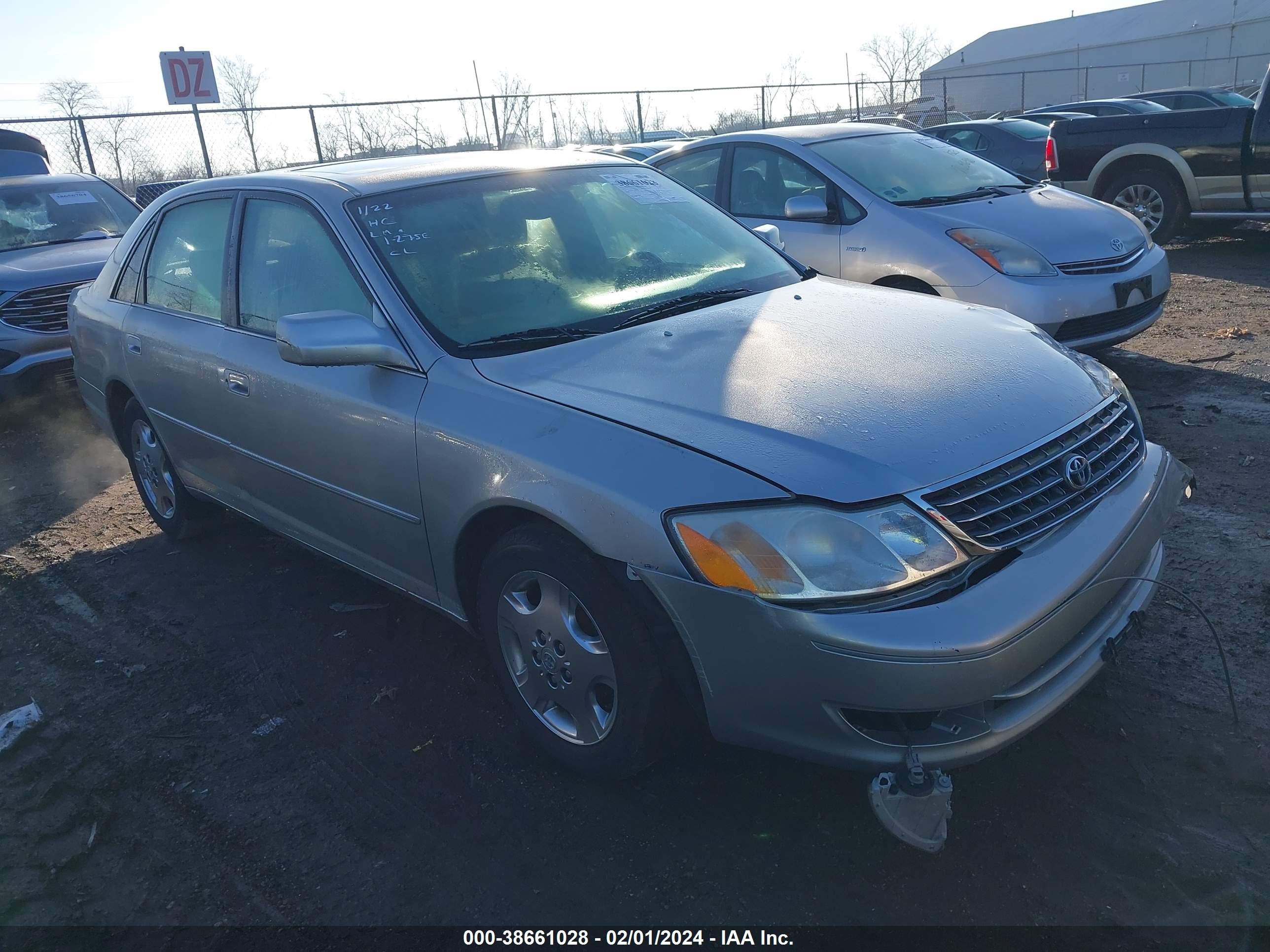 TOYOTA AVALON 2004 4t1bf28bx4u370388