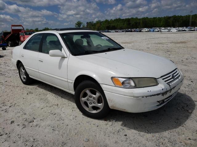 TOYOTA CAMRY CE 1998 4t1bf28k4wu054391