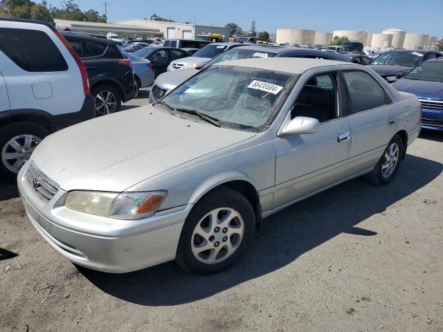 TOYOTA CAMRY LE 2001 4t1bf28k61u969381