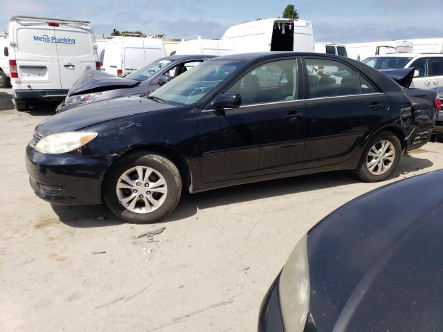 TOYOTA CAMRY LE 2005 4t1bf30k05u087632