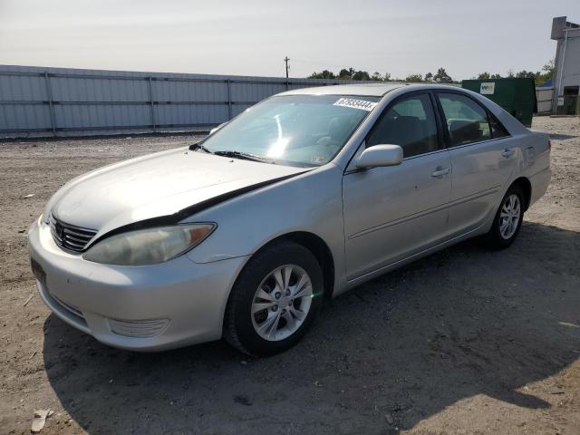 TOYOTA CAMRY LE 2005 4t1bf30k05u093933