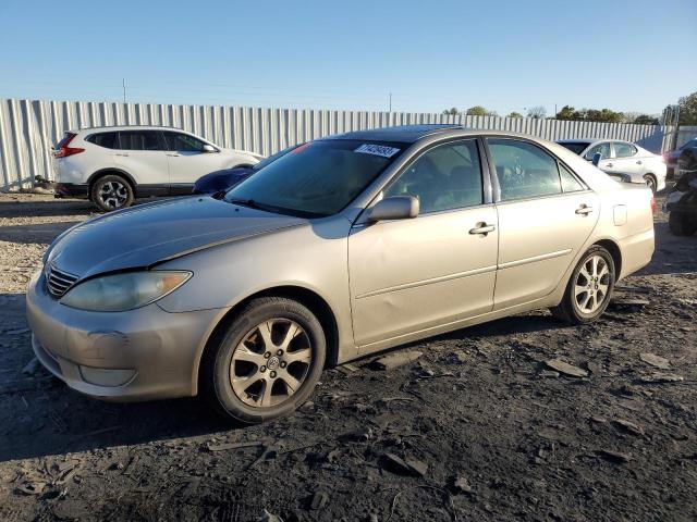 TOYOTA CAMRY LE 2005 4t1bf30k15u085596