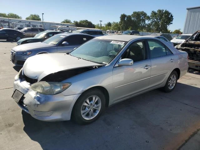 TOYOTA CAMRY LE 2005 4t1bf30k15u098381