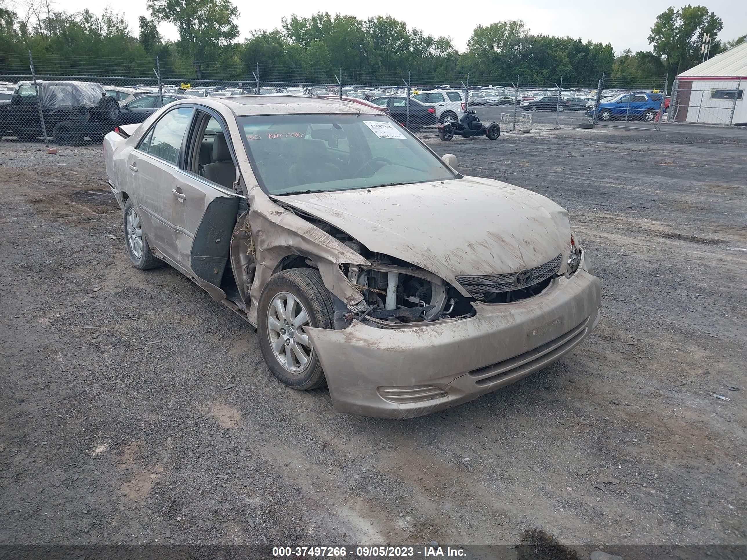 TOYOTA CAMRY 2002 4t1bf30k22u020025