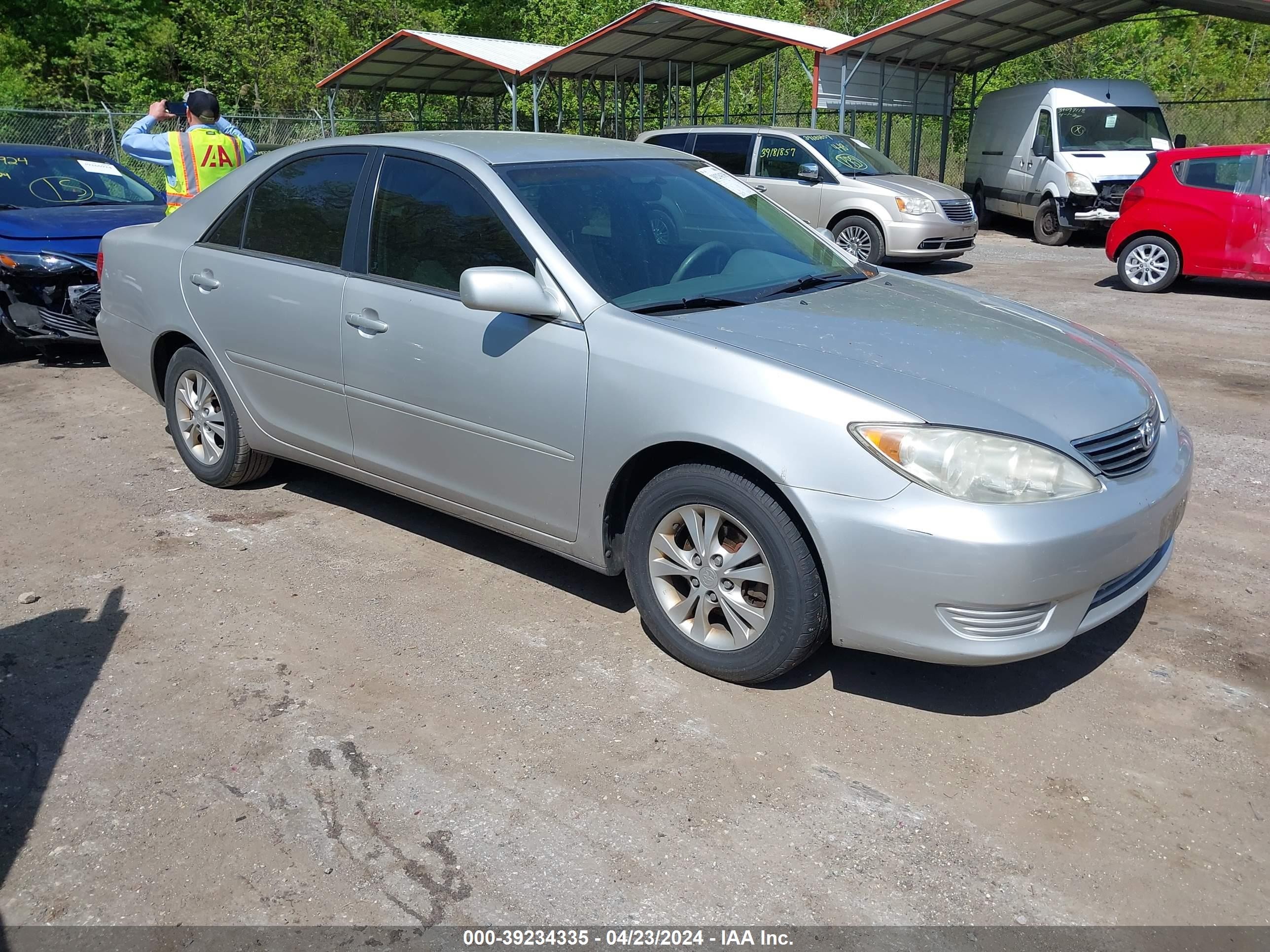 TOYOTA CAMRY 2005 4t1bf30k25u607135