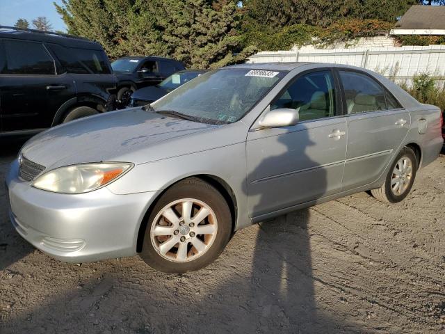 TOYOTA CAMRY LE 2002 4t1bf30k32u008661