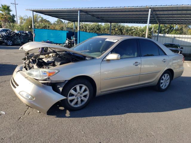 TOYOTA CAMRY LE 2003 4t1bf30k33u559643