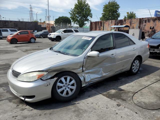 TOYOTA CAMRY LE 2004 4t1bf30k34u576282