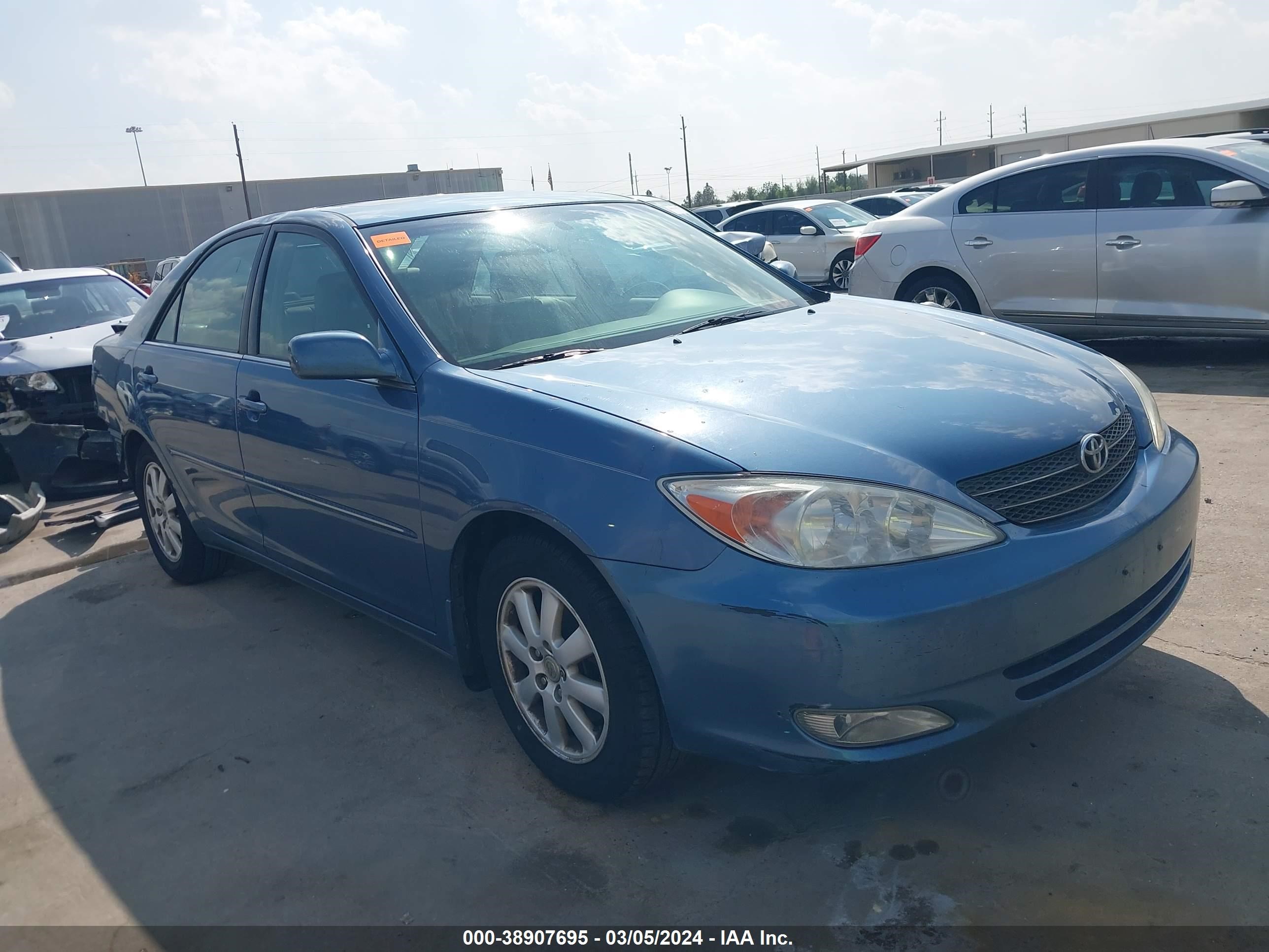 TOYOTA CAMRY 2003 4t1bf30k53u561457