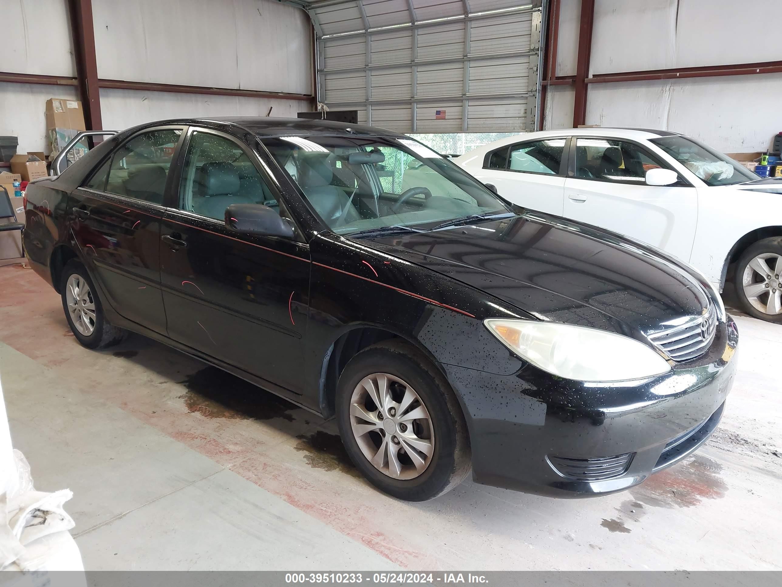 TOYOTA CAMRY 2005 4t1bf30k55u083365