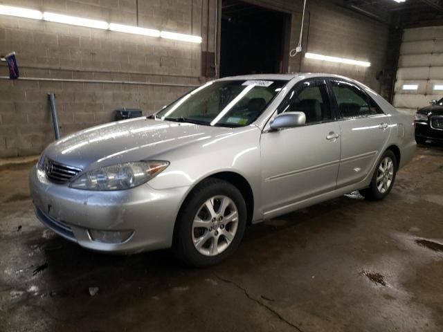 TOYOTA CAMRY LE 2005 4t1bf30k55u615584