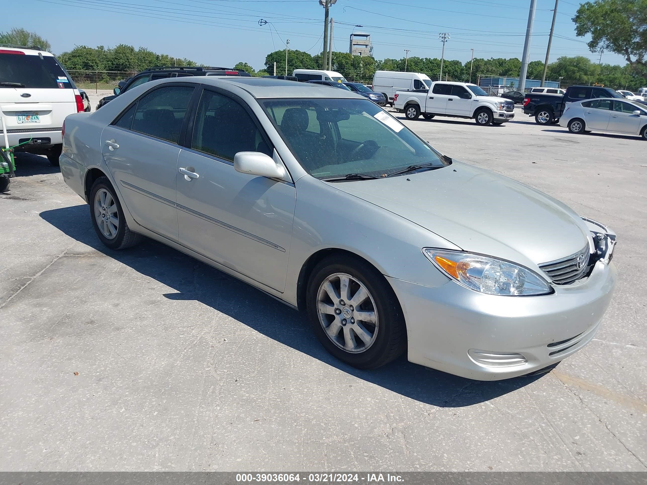 TOYOTA CAMRY 2003 4t1bf30k63u565534