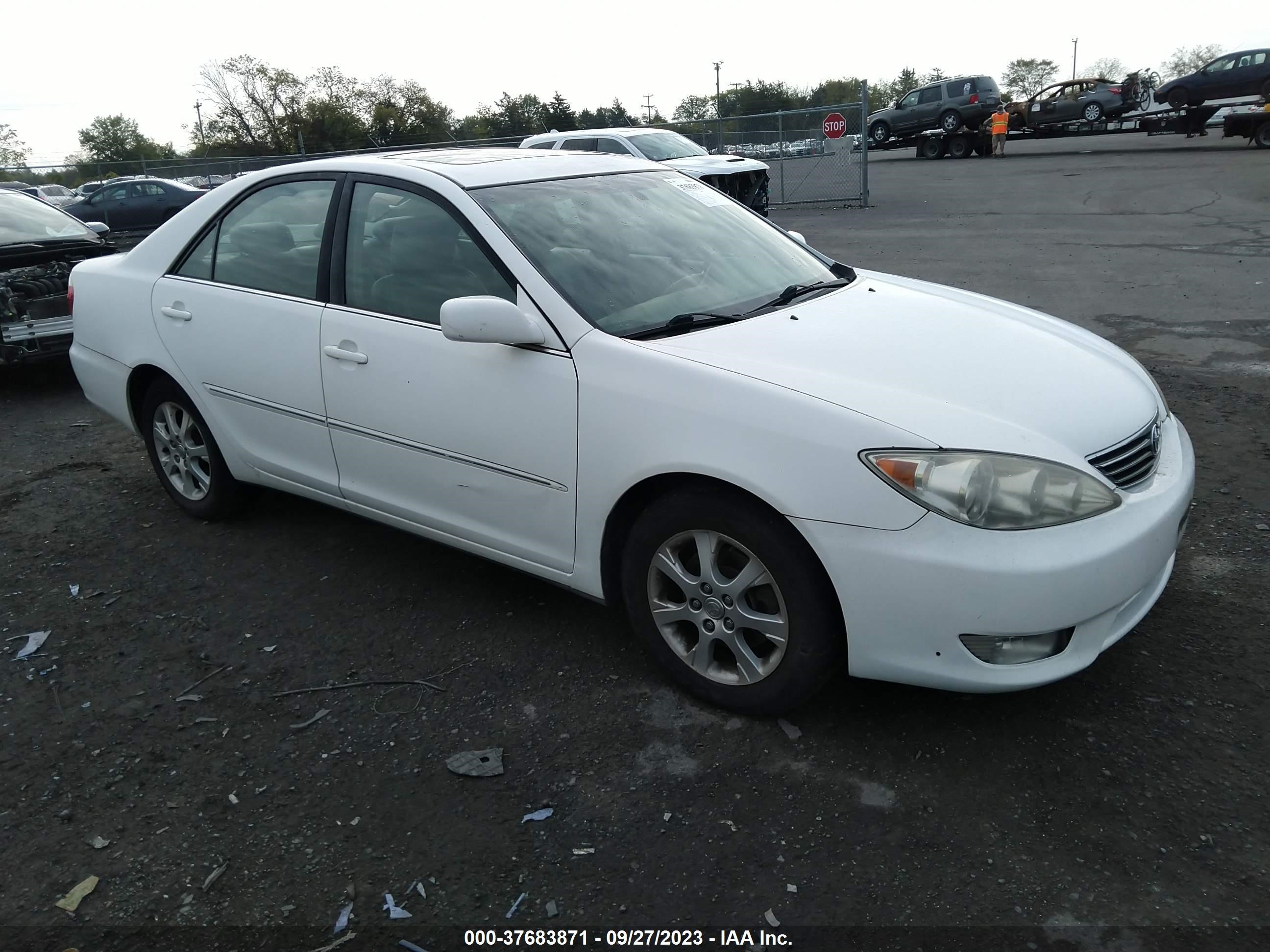 TOYOTA CAMRY 2005 4t1bf30k65u616050