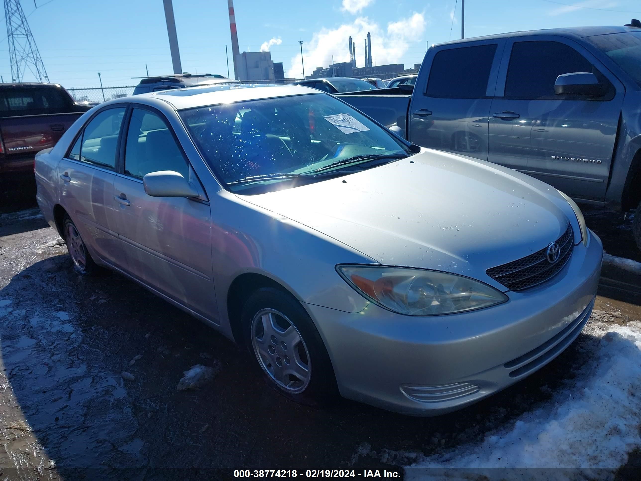 TOYOTA CAMRY 2003 4t1bf30k73u542635