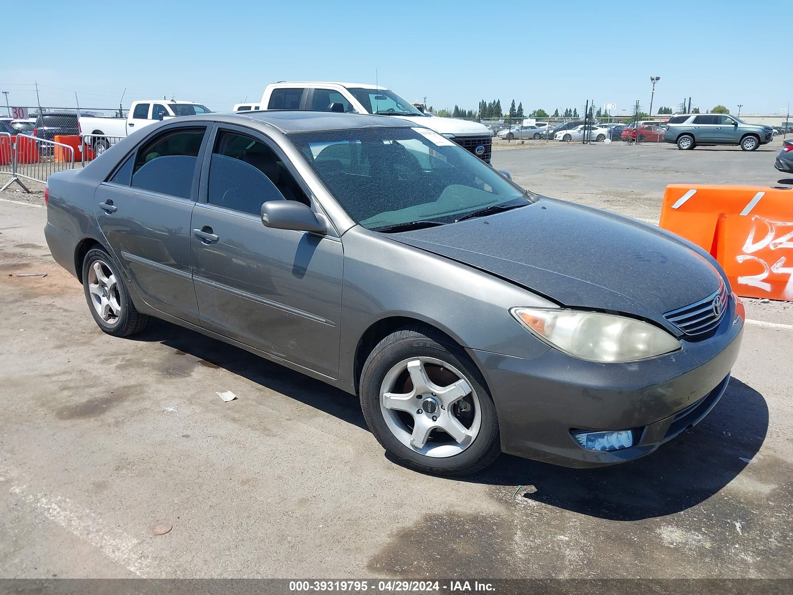 TOYOTA CAMRY 2005 4t1bf30k75u591823