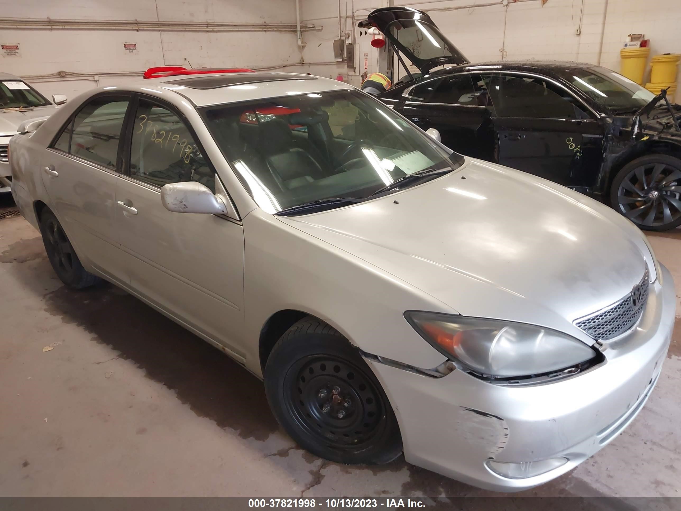 TOYOTA CAMRY 2002 4t1bf30k82u515698