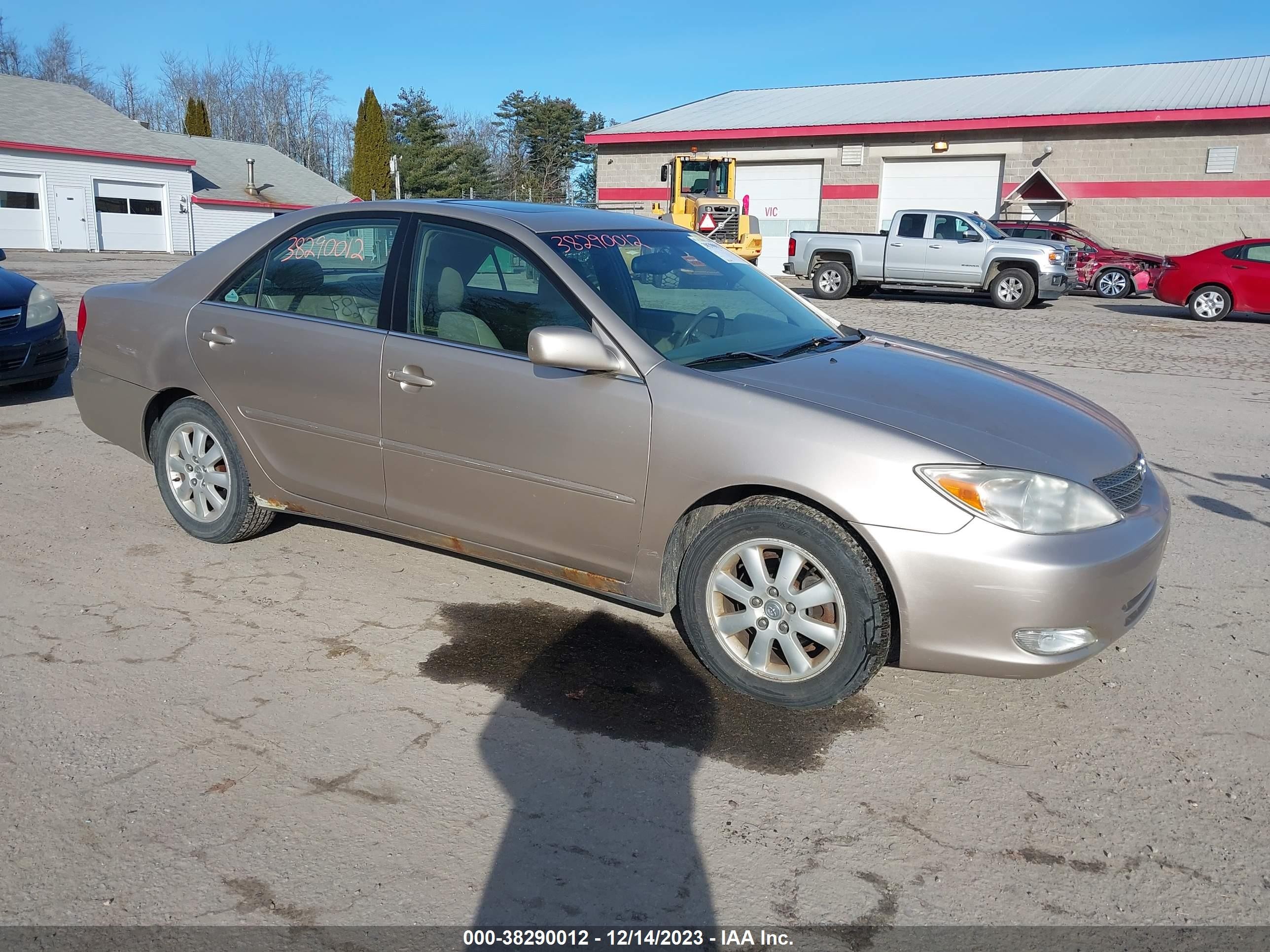 TOYOTA CAMRY 2003 4t1bf30k83u050454