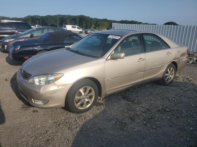 TOYOTA CAMRY LE 2005 4t1bf30k85u606975