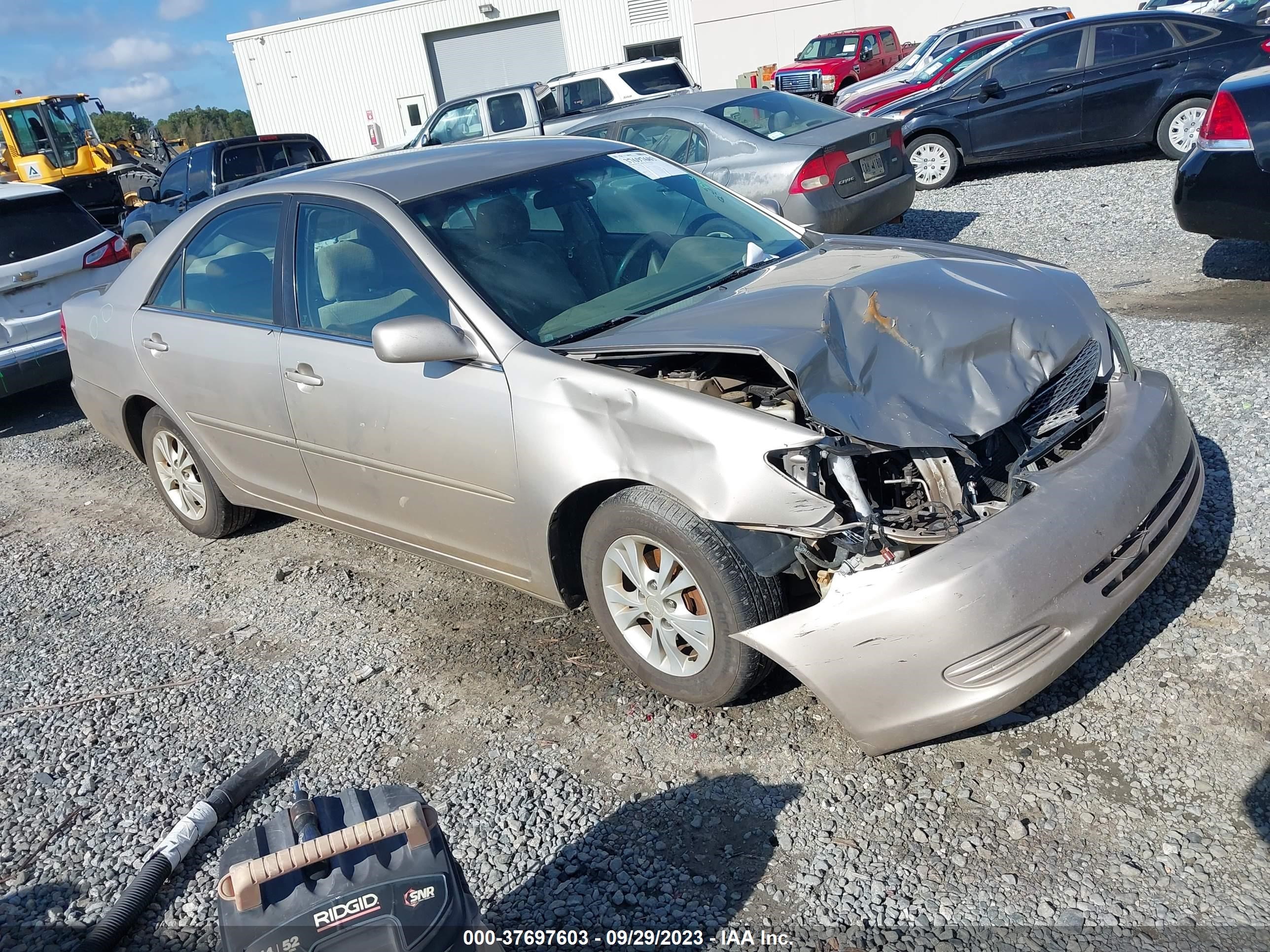 TOYOTA CAMRY 2004 4t1bf30k94u065272