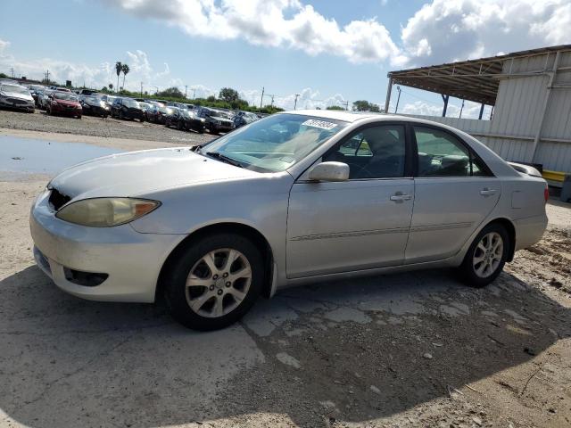 TOYOTA CAMRY LE 2005 4t1bf30k95u600053