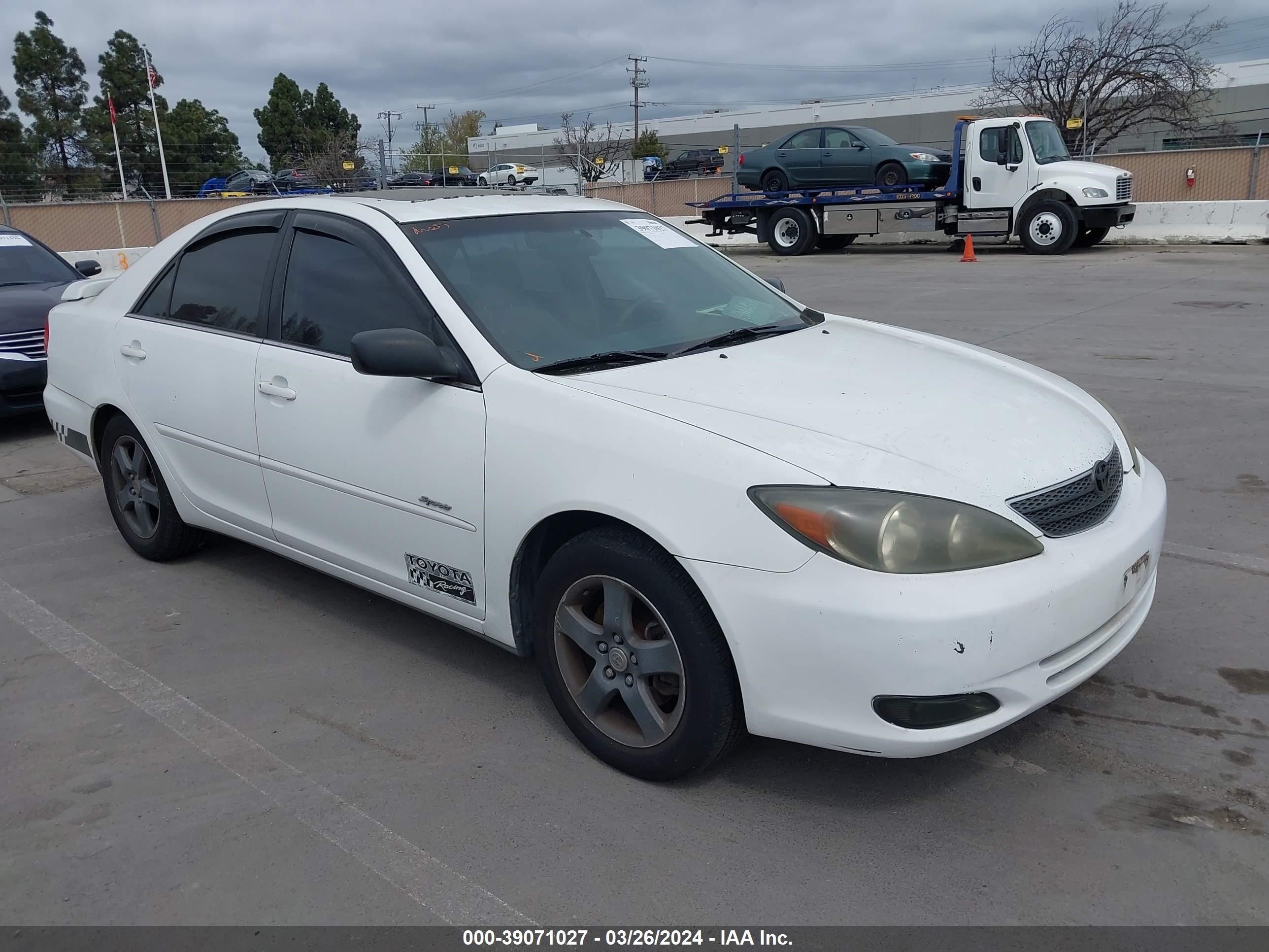 TOYOTA CAMRY 2003 4t1bf32k13u041883