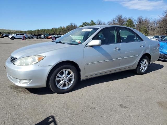 TOYOTA CAMRY 2005 4t1bf32k15u106170