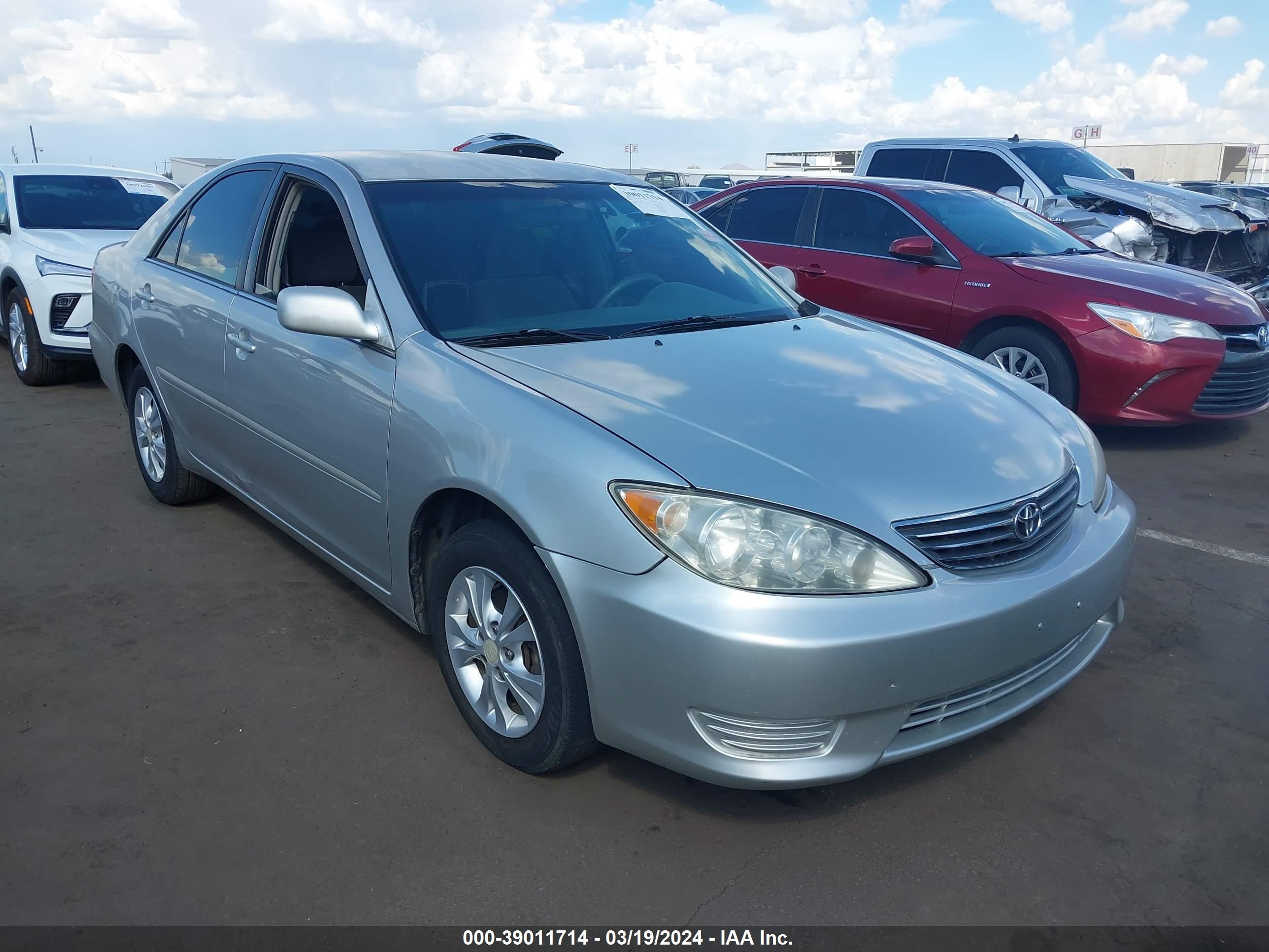 TOYOTA CAMRY 2005 4t1bf32k25u110941