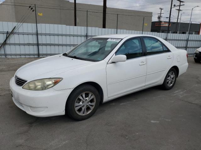 TOYOTA CAMRY LE 2005 4t1bf32k35u097861