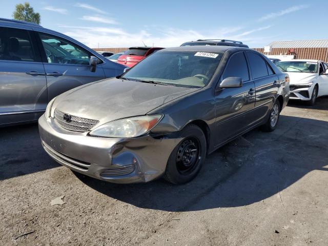 TOYOTA CAMRY LE 2004 4t1bf32k54u586969