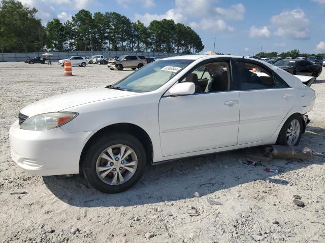 TOYOTA CAMRY LE 2004 4t1bf32k64u062326