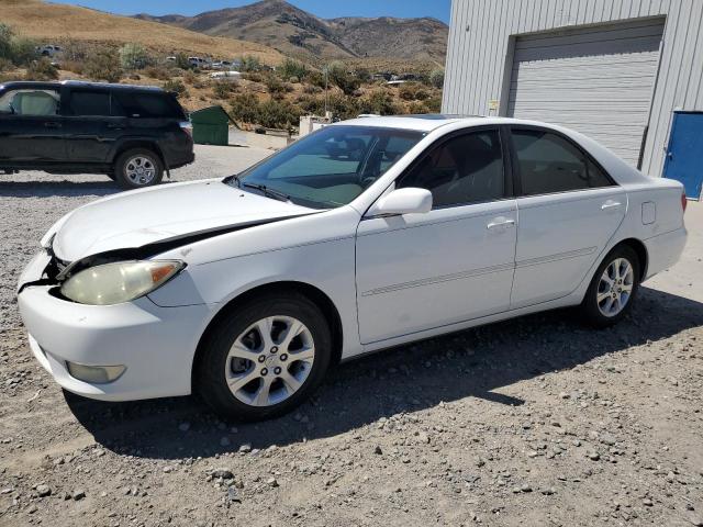 TOYOTA CAMRY LE 2005 4t1bf32k65u604977