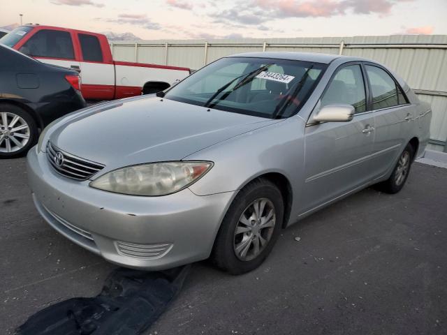 TOYOTA CAMRY LE 2005 4t1bf32k85u107946