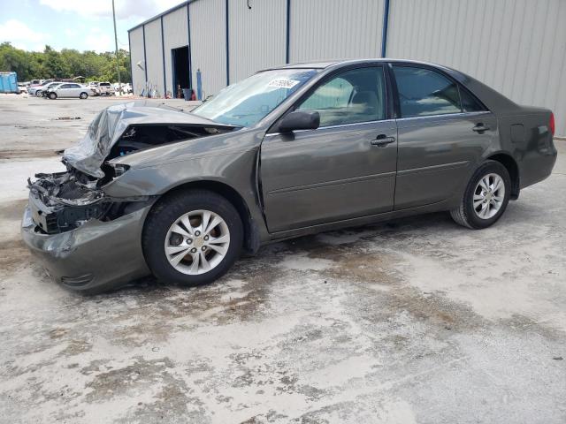 TOYOTA CAMRY 2004 4t1bf32k94u576705