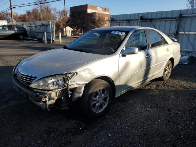 TOYOTA CAMRY LE 2005 4t1bf32kx5u104577