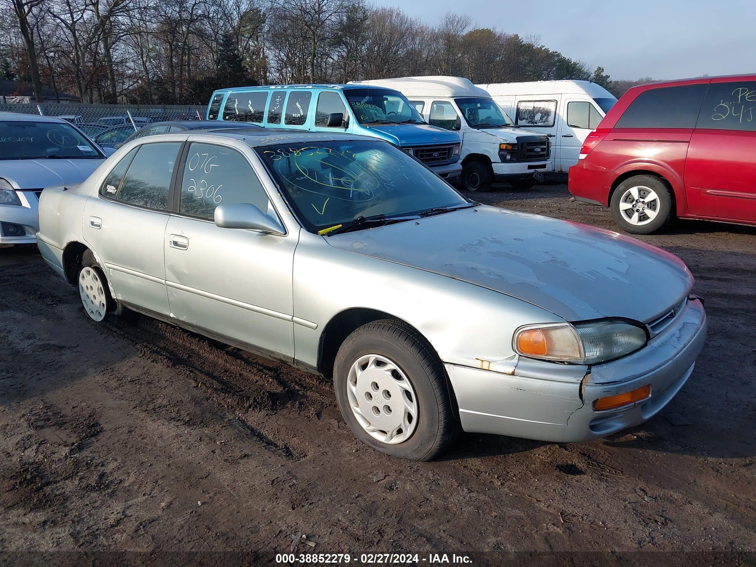 TOYOTA CAMRY 1996 4t1bg12k0tu664896